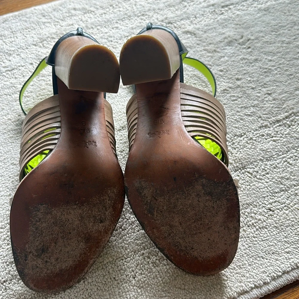Coach sandals size 9 1/2 - Picture 5 of 7